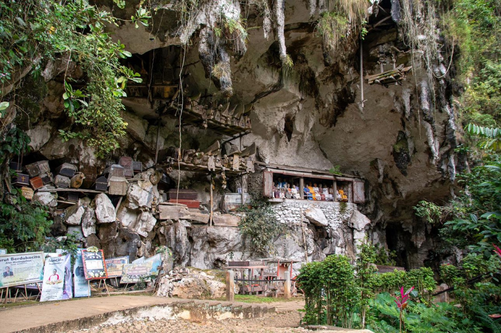 Grabhöhlen in Londa, Tana Toraja